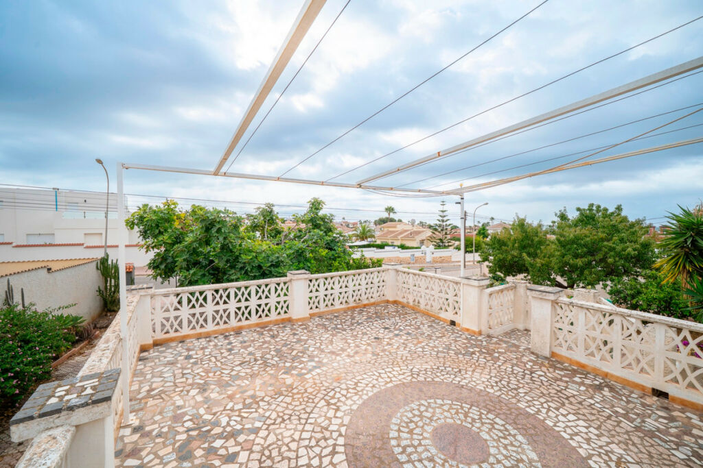 Detached Villa Ciudad Quesada Alicante - image 25