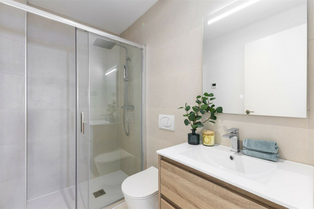 Middle Floor Apartment Higueron Málaga - image 25