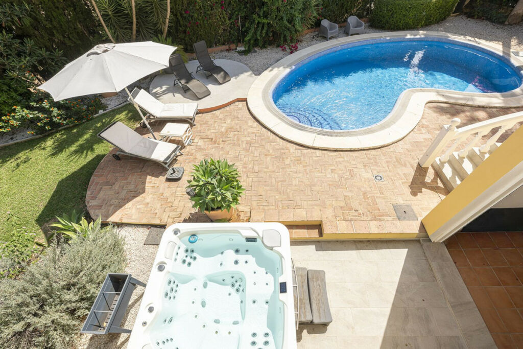 Detached Villa Calahonda Málaga - image 25