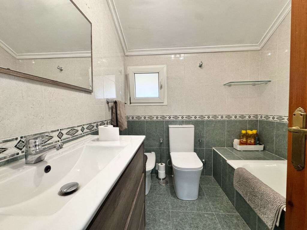 Semi-Detached House Alhaurín de la Torre Málaga - image 25