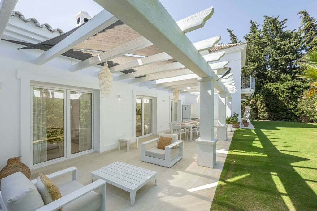 Detached Villa Sotogrande Costa Cádiz - image 25