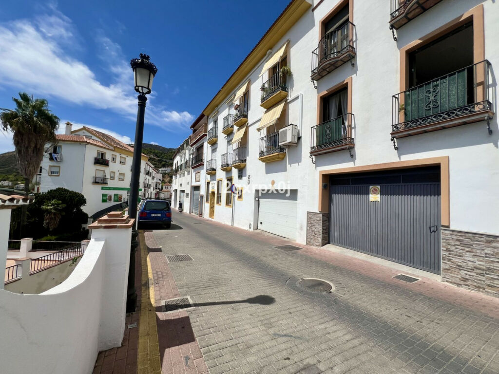 Penthouse Duplex Ojén Málaga - image 25