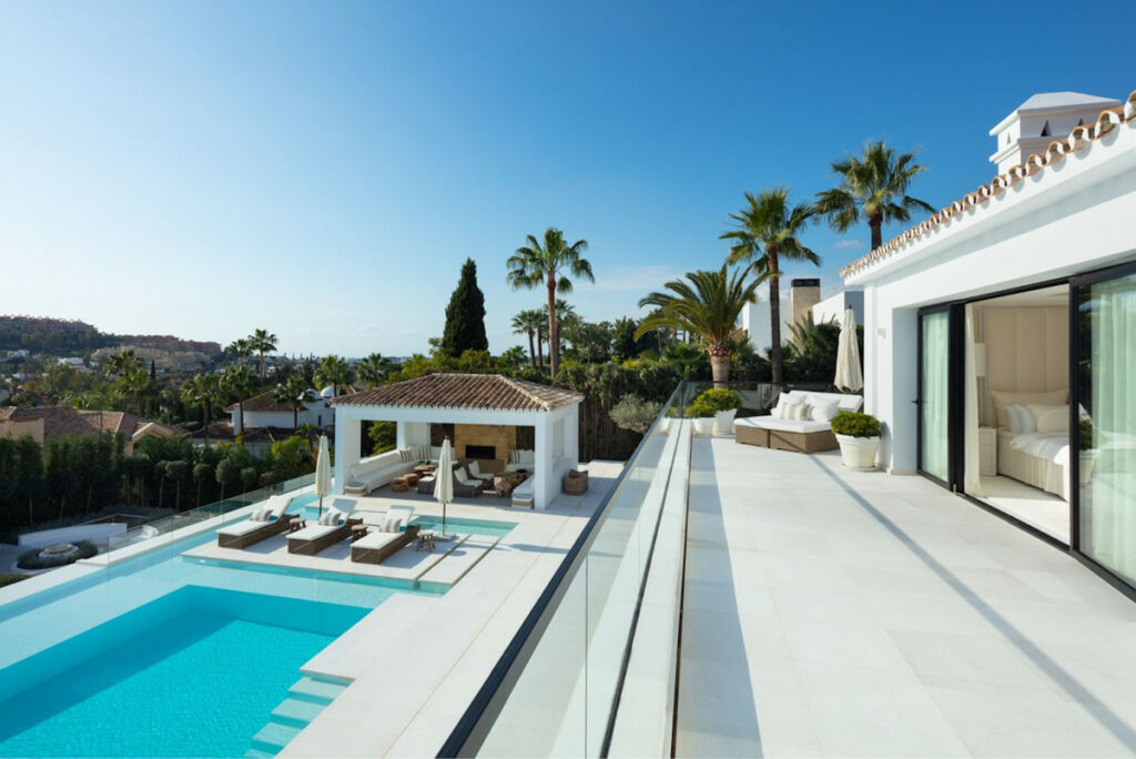 Detached Villa Nueva Andalucía Málaga - image 25