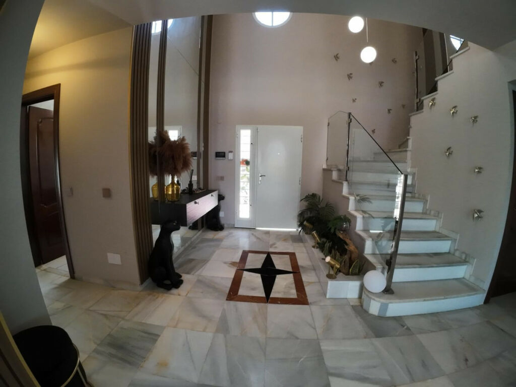 Detached Villa Guadalmina Alta Málaga - image 24