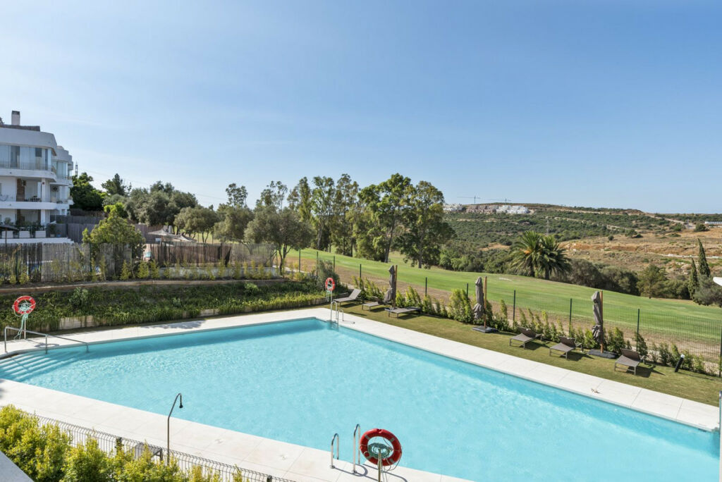 Middle Floor Apartment Estepona Málaga - image 25