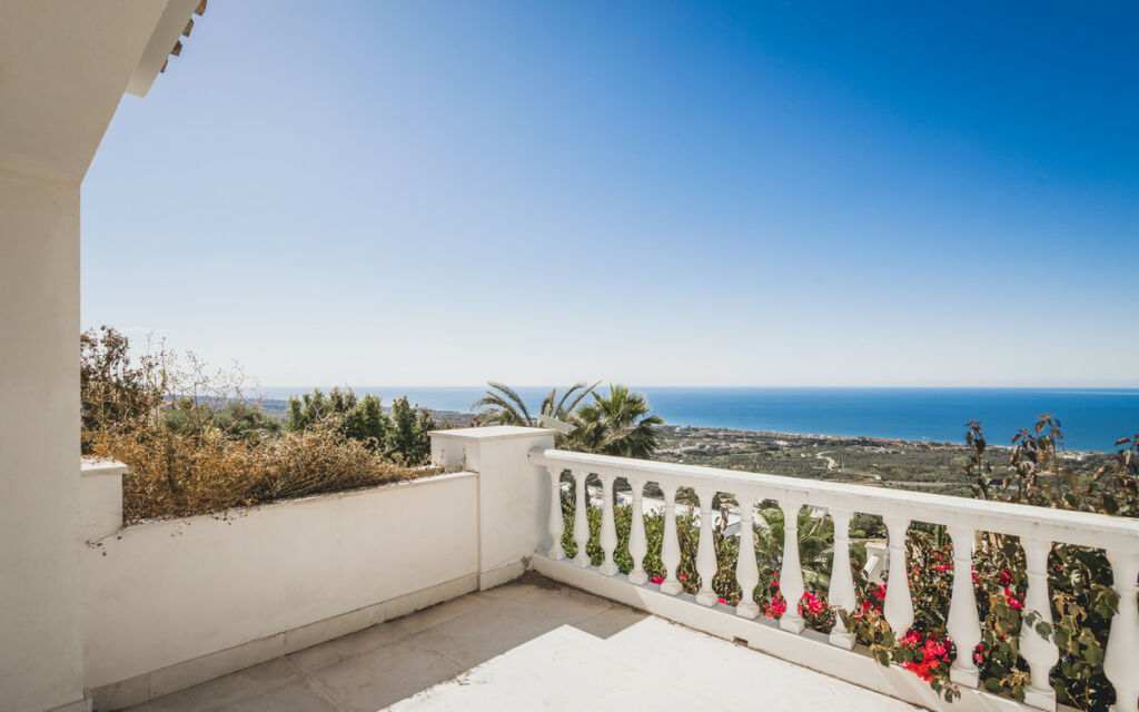 Detached Villa Altos de los Monteros Málaga - image 25