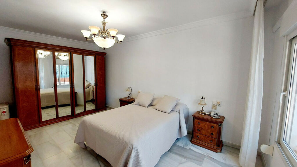 Townhouse Los Boliches Málaga - image 25