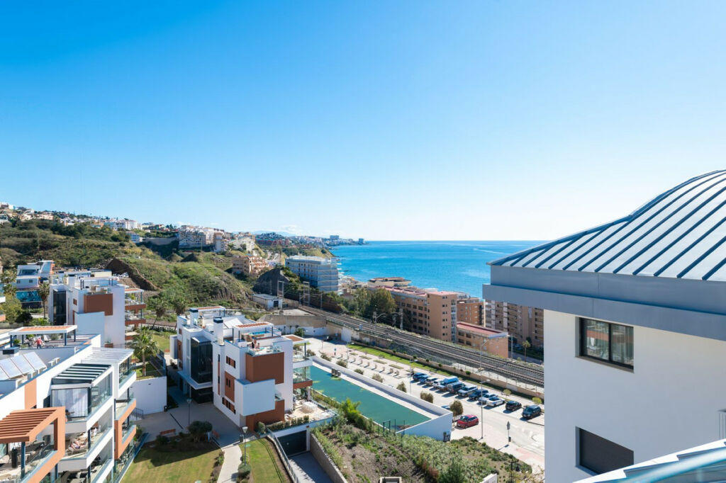 Penthouse Fuengirola Málaga - image 25