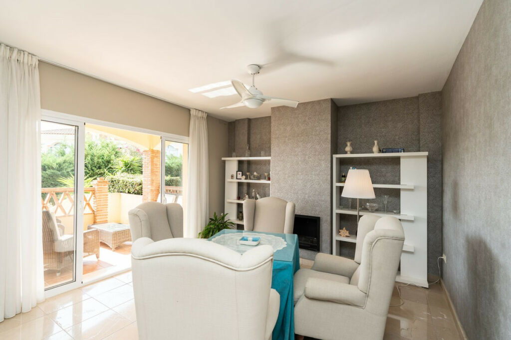 Detached Villa Riviera del Sol Málaga - image 25