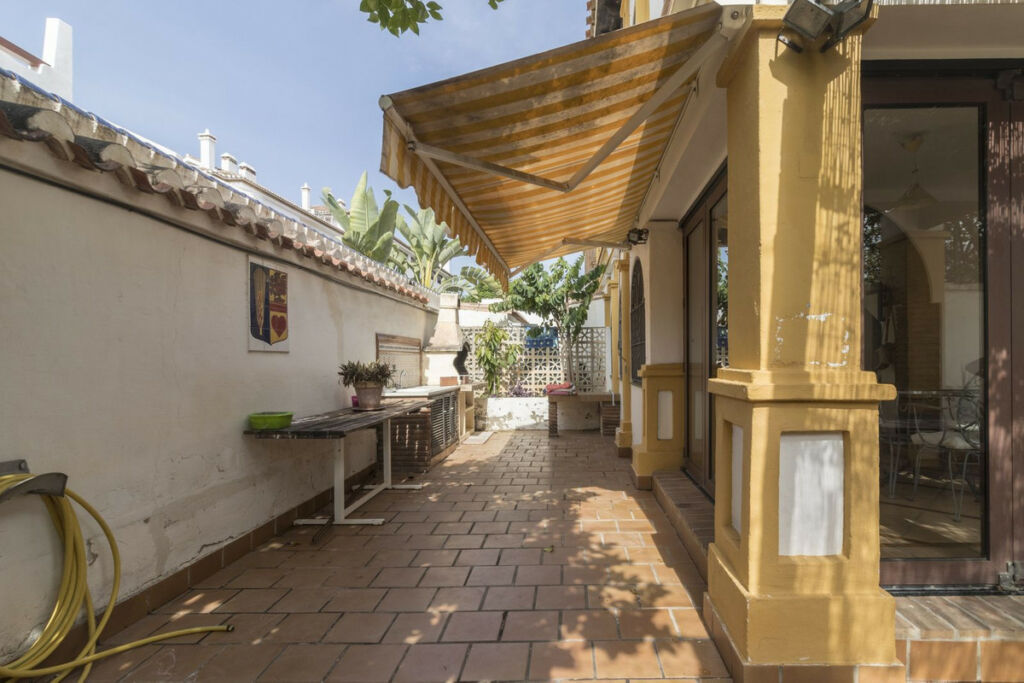 Detached Villa Fuengirola Málaga - image 25