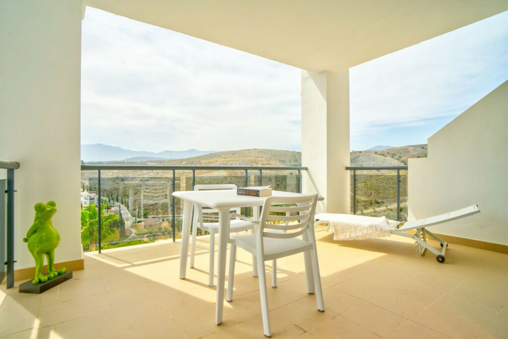Middle Floor Apartment Benahavís Málaga - image 25