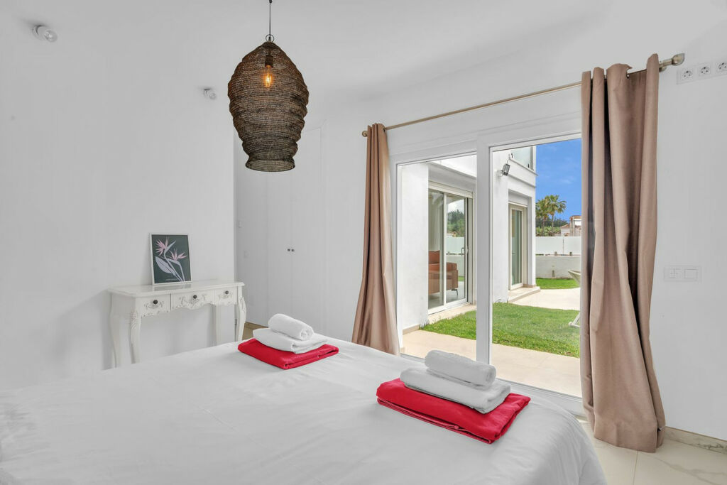 Semi-Detached House Nueva Andalucía Málaga - image 25