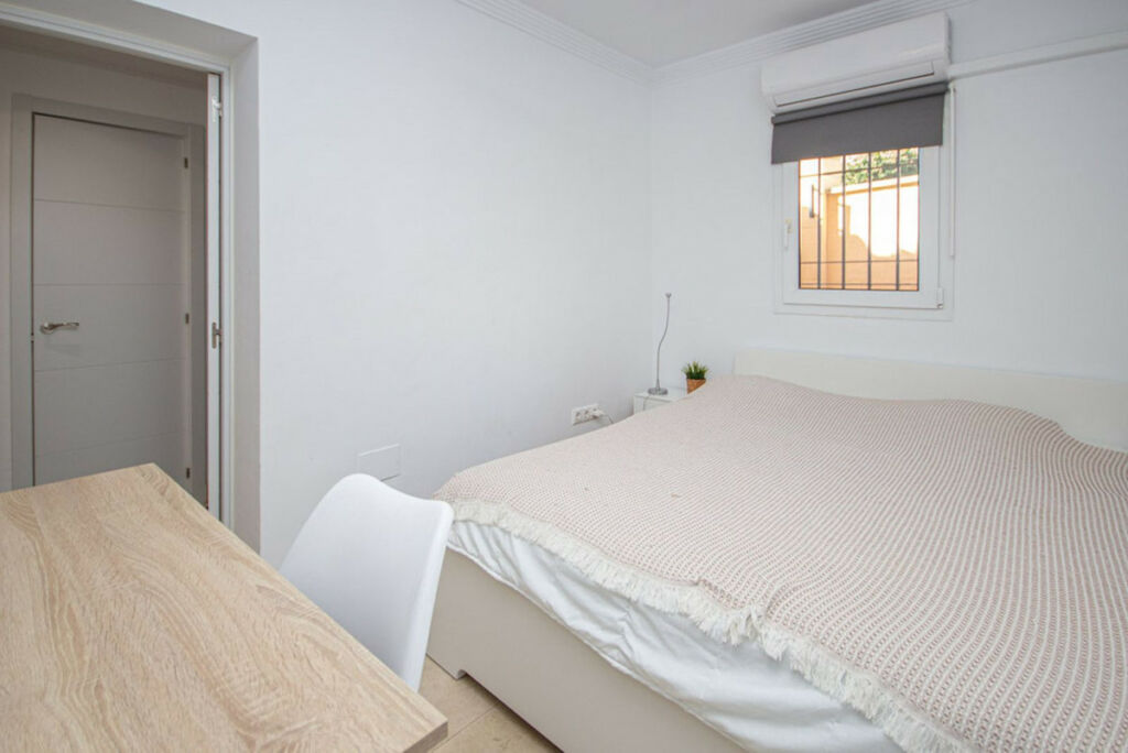 Semi-Detached House Riviera del Sol Málaga - image 25