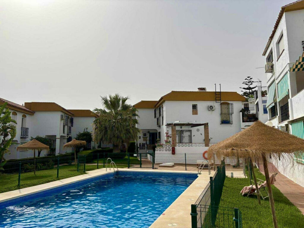 Townhouse Torremolinos Málaga - image 25