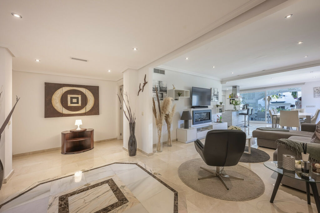 Ground Floor Apartment Estepona Málaga - image 25