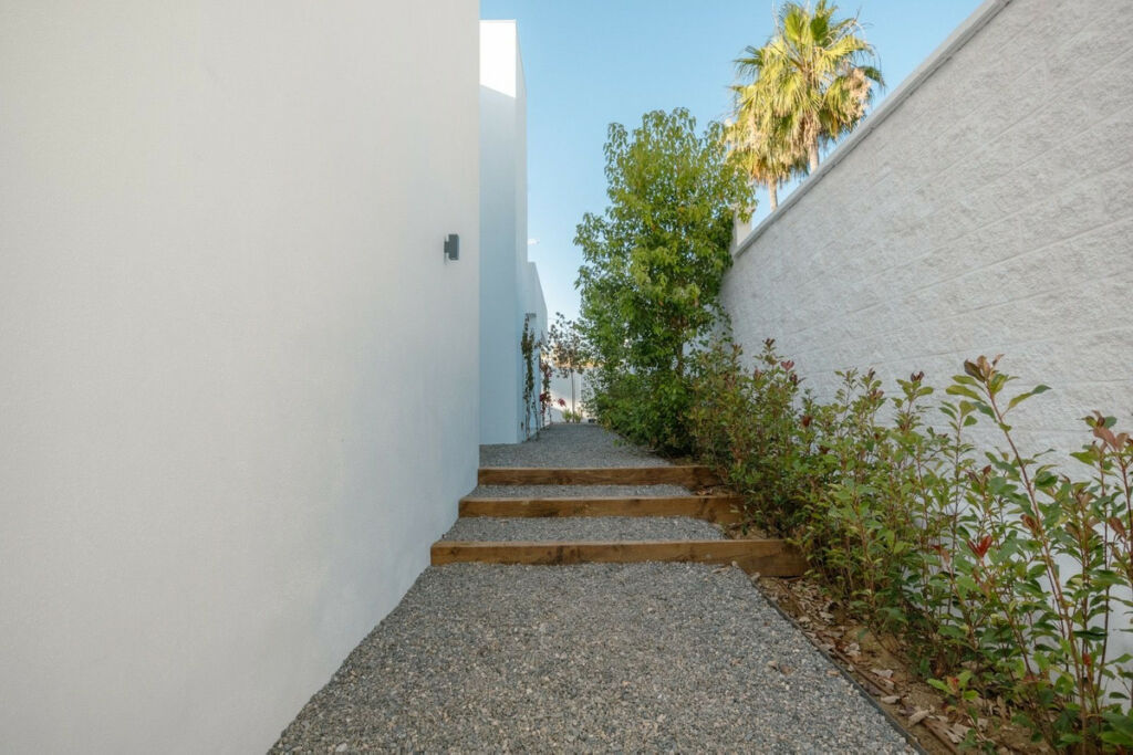 Detached Villa Estepona Málaga - image 25