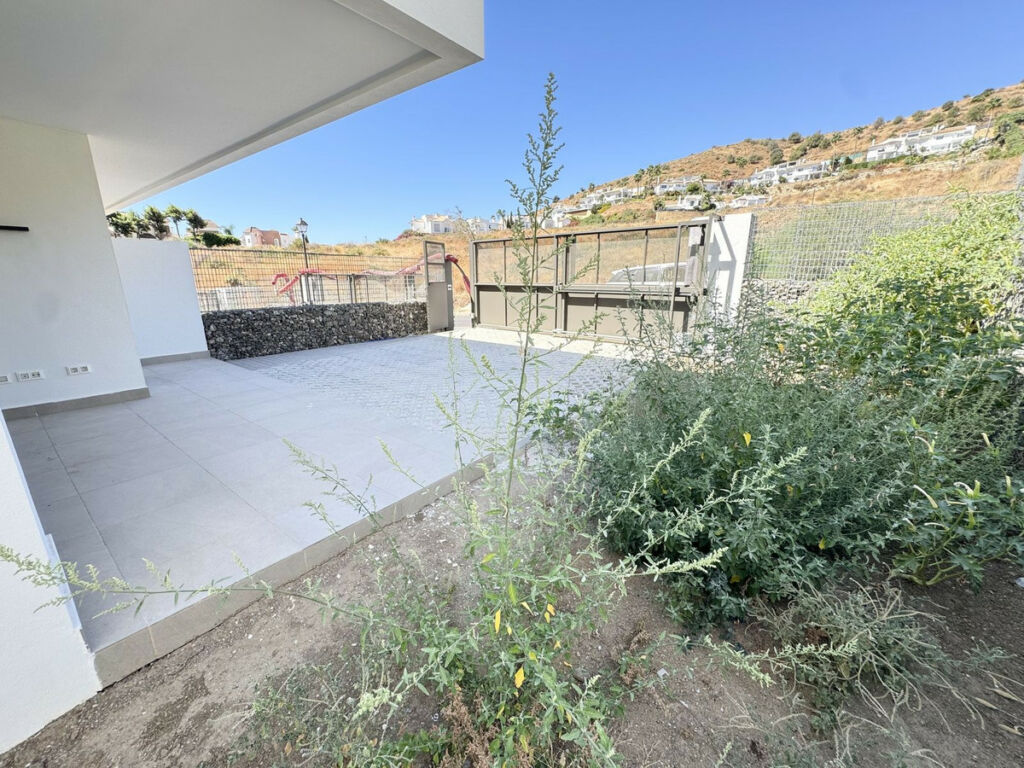 Semi-Detached House Riviera del Sol Málaga - image 25