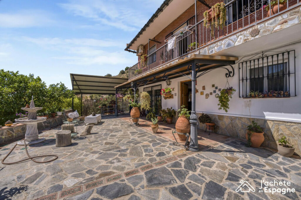 Detached Villa Canillas de Aceituno Málaga - image 25