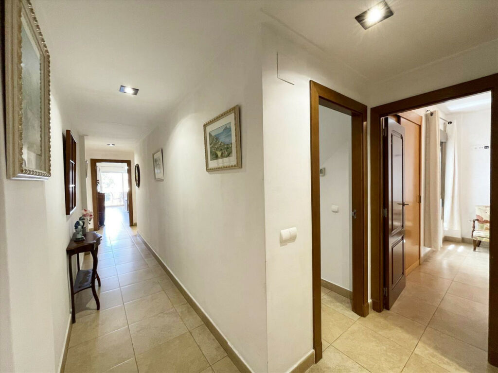 Middle Floor Apartment Calpe Alicante - image 25