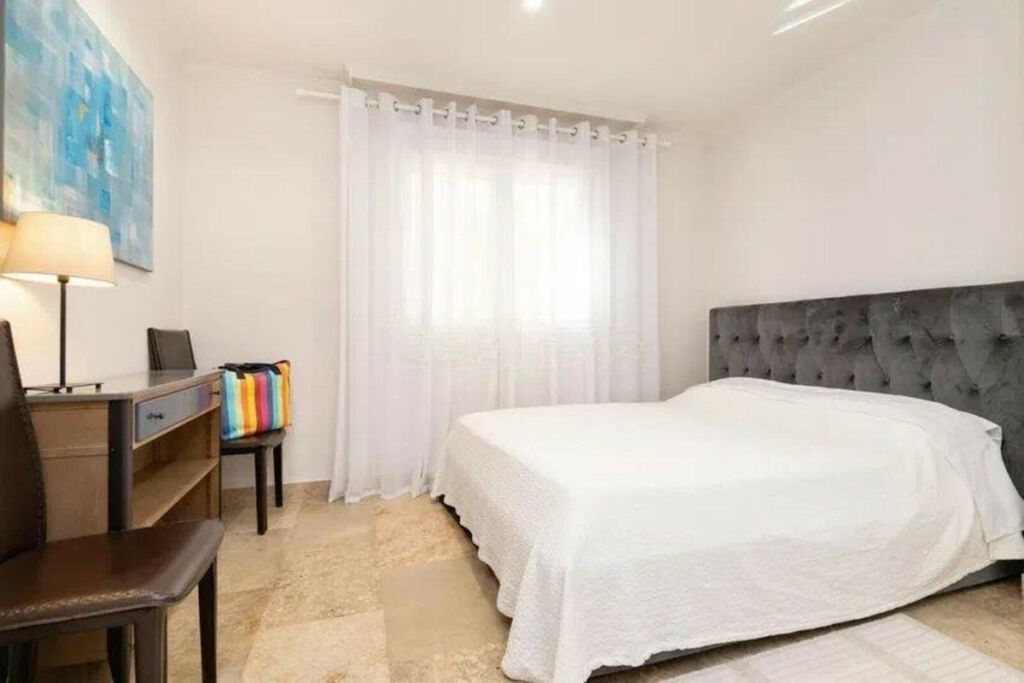 Ground Floor Apartment The Golden Mile Málaga - image 25