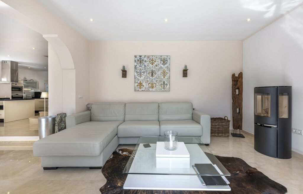 Detached Villa Calahonda Málaga - image 26