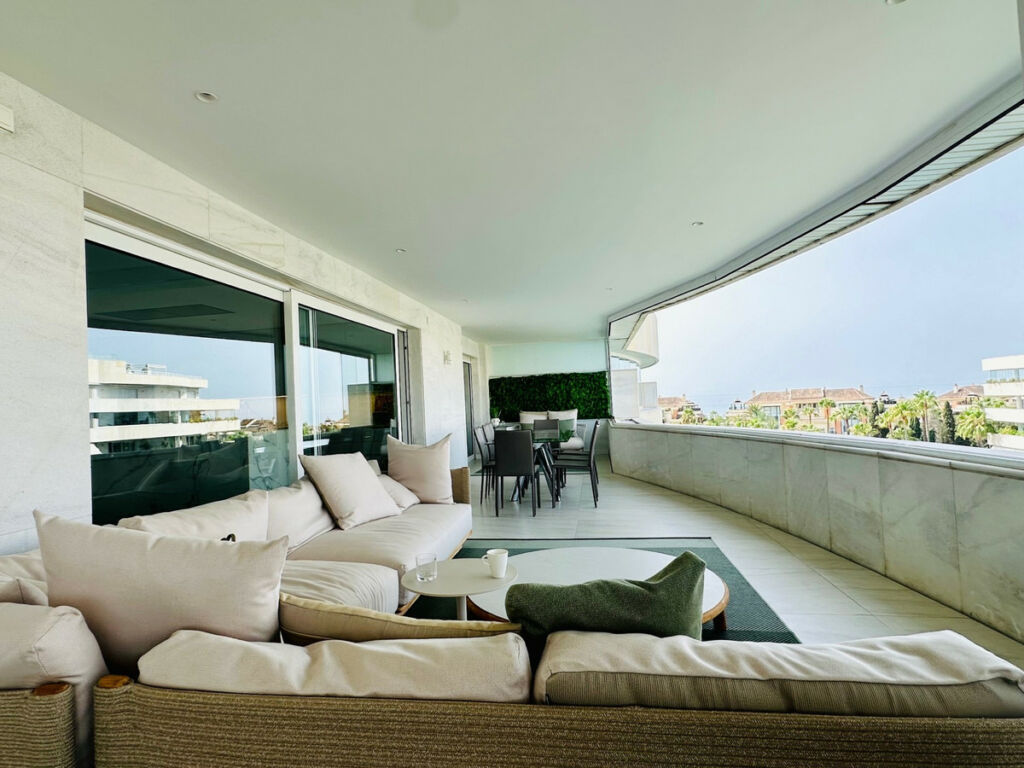 Middle Floor Apartment Puerto Banús Málaga - image 26
