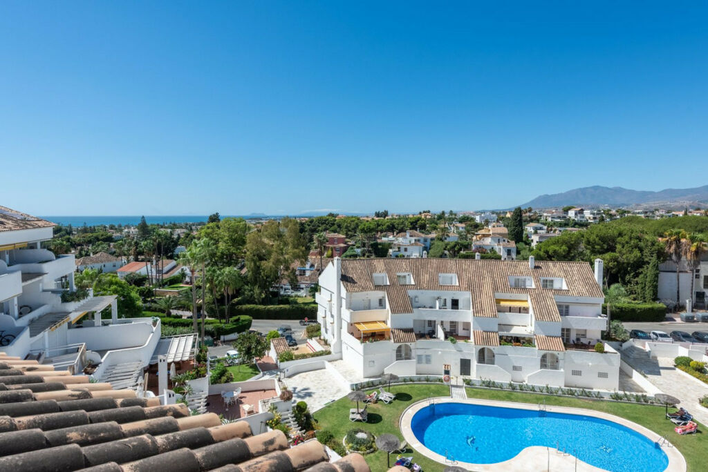 Penthouse Duplex Nueva Andalucía Málaga - image 26