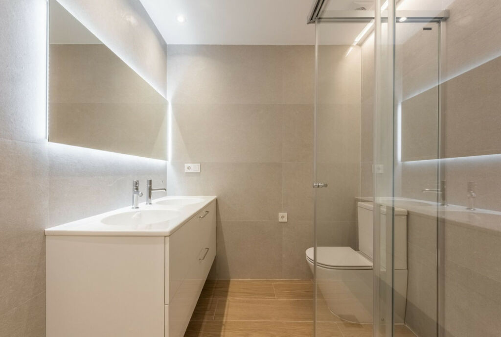 Middle Floor Apartment The Golden Mile Málaga - image 26