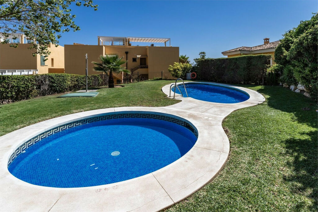 Penthouse Higueron Málaga - image 26