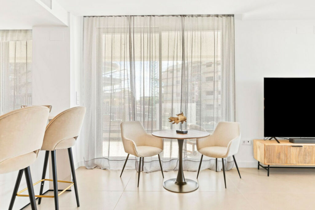 Middle Floor Apartment Higueron Málaga - image 26