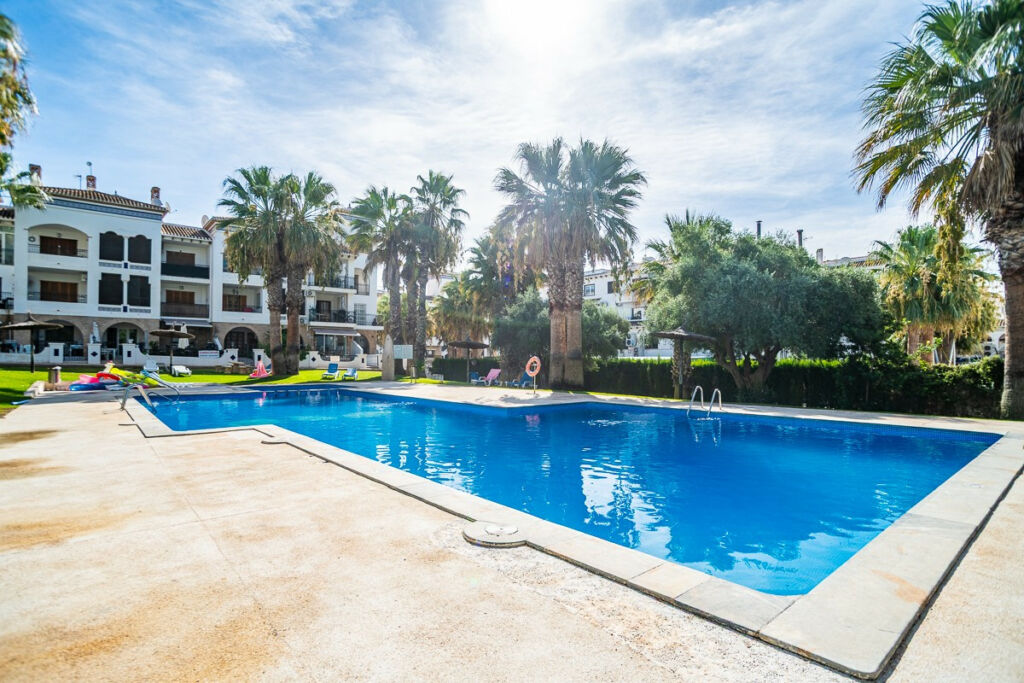Middle Floor Apartment Villamartin Alicante - image 26