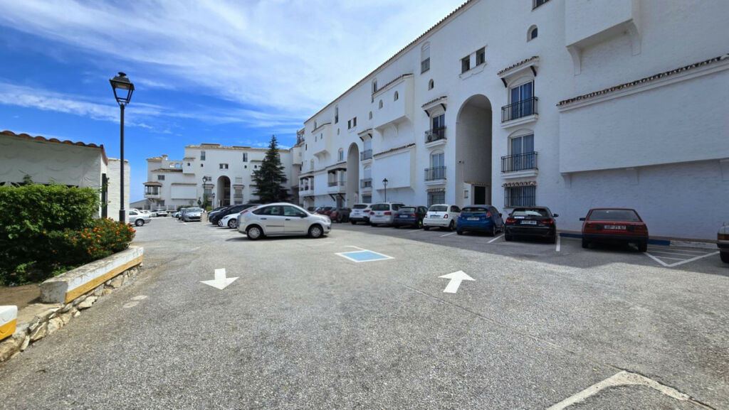Ground Floor Apartment Calahonda Málaga - image 26