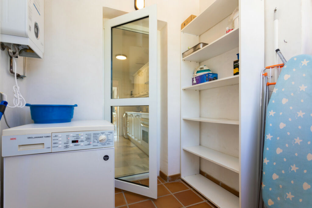 Middle Floor Apartment Calahonda Málaga - image 26