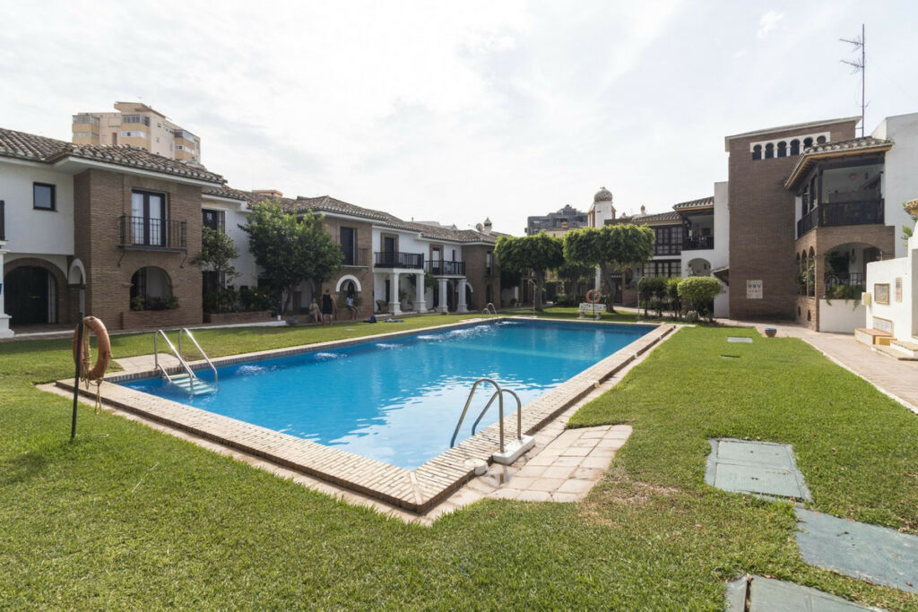 Detached Villa Fuengirola Málaga - image 26