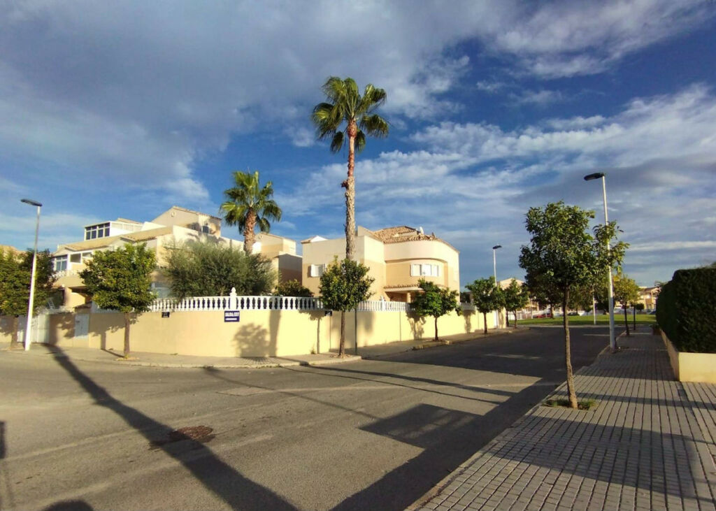 Detached Villa La Siesta Alicante - image 26