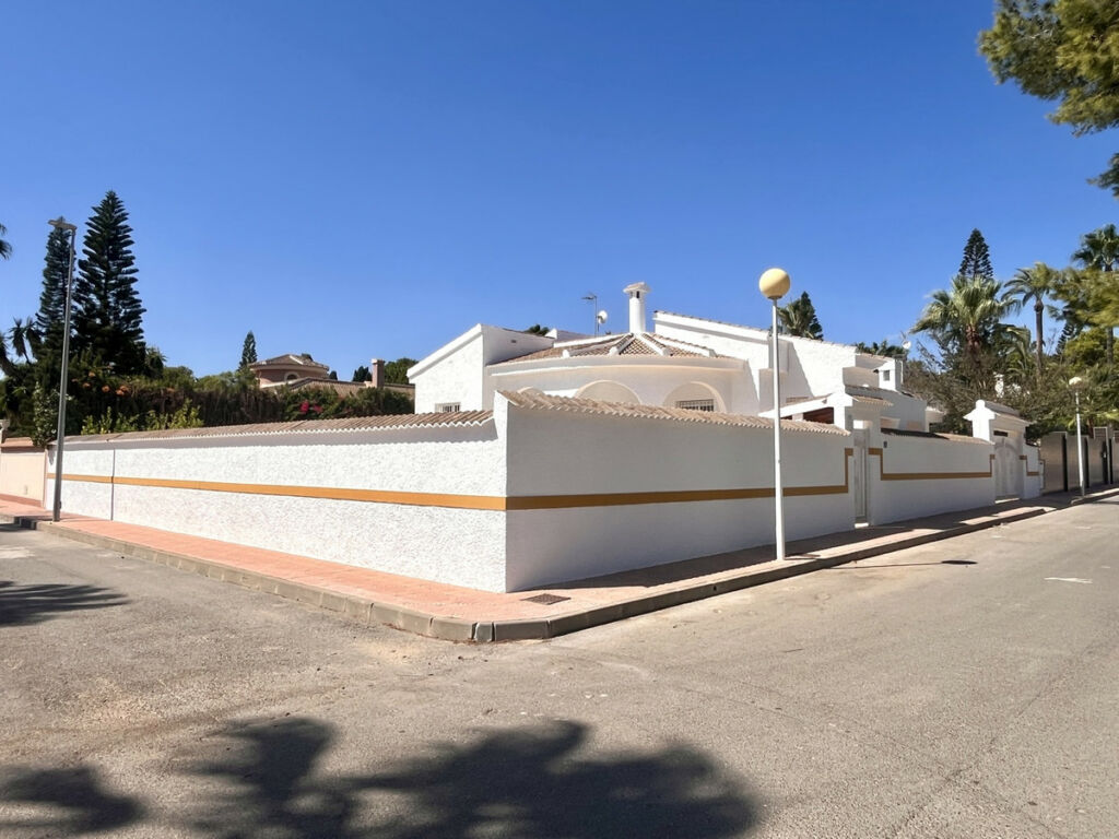 Detached Villa Rojales Alicante - image 32