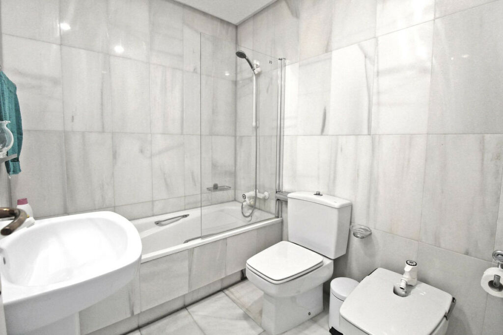 Penthouse Duplex The Golden Mile Málaga - image 28