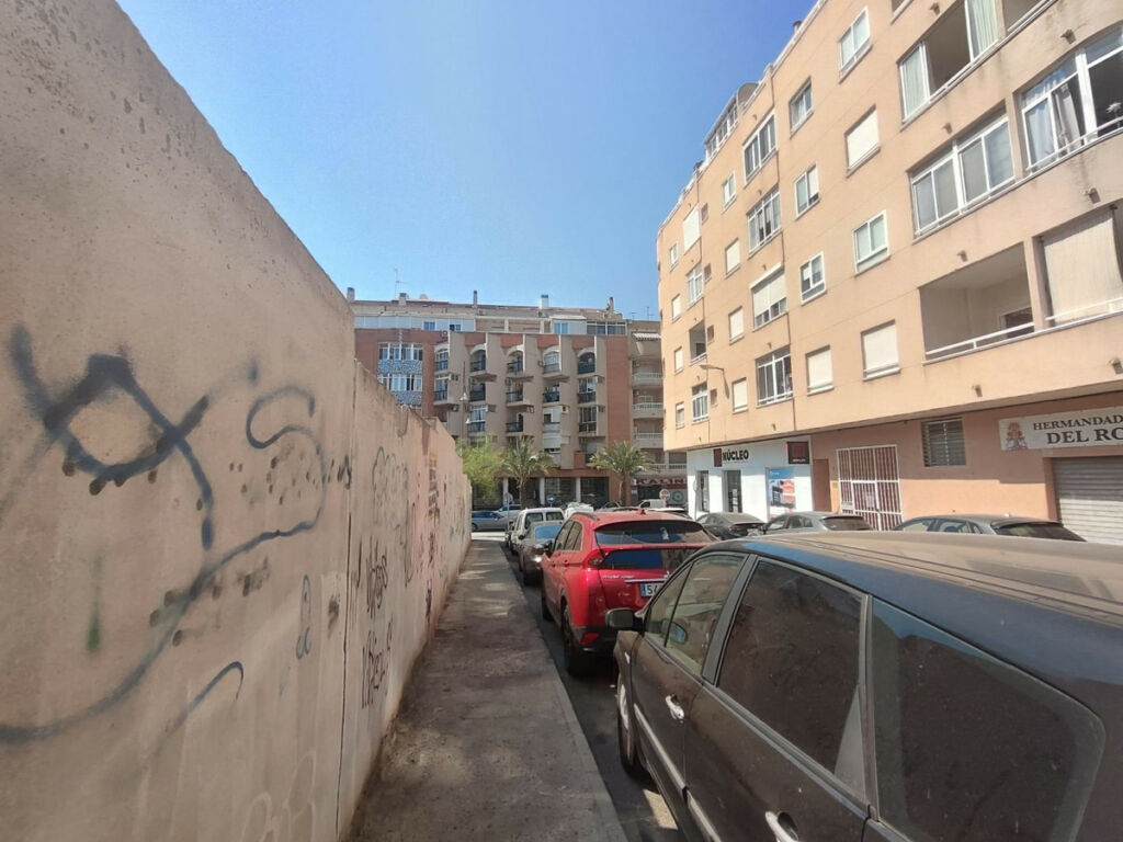 Middle Floor Apartment Torrevieja Alicante - image 26
