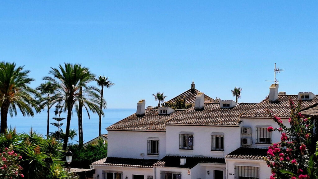 Townhouse La Duquesa Málaga - image 26