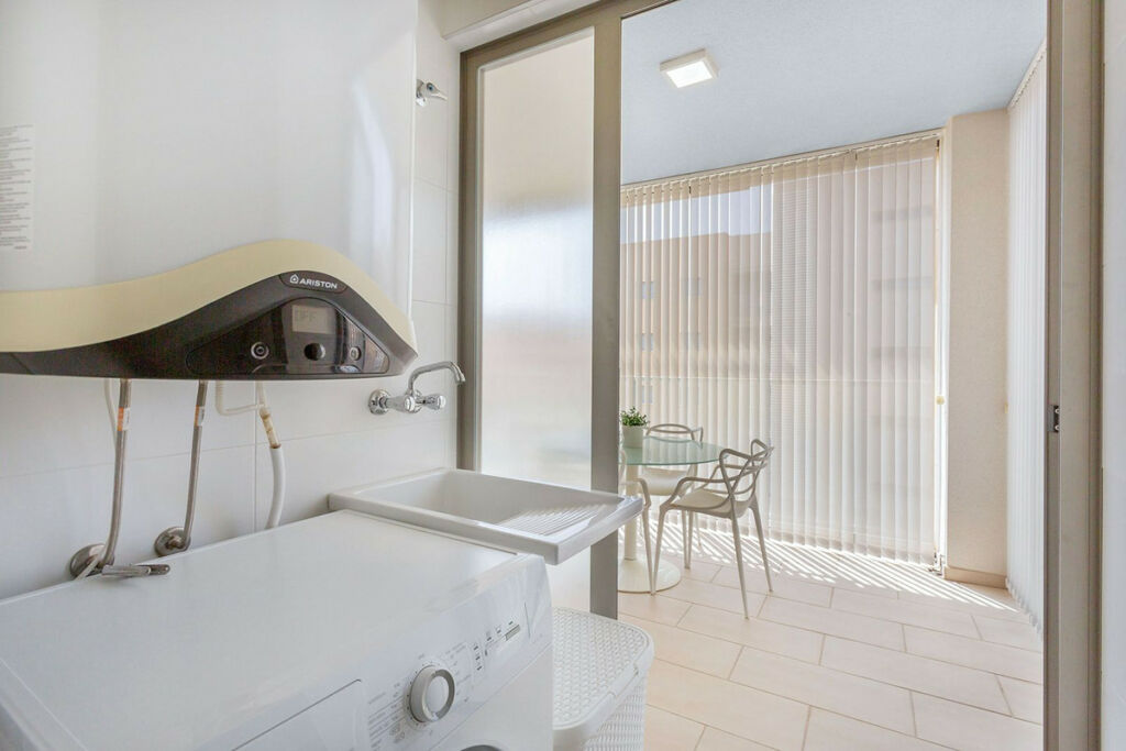 Middle Floor Apartment Villamartin Alicante - image 26