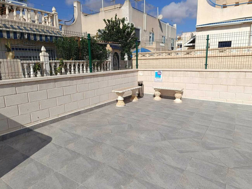 Townhouse Torrevieja Alicante - image 26