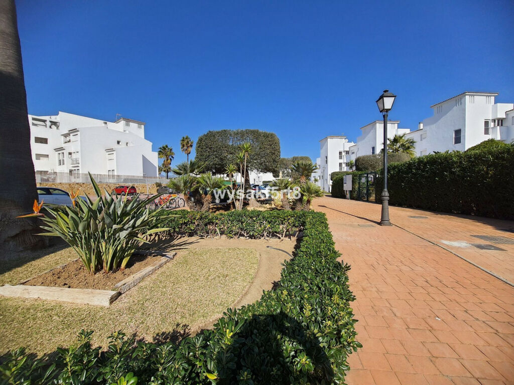 Middle Floor Apartment La Duquesa Málaga - image 26