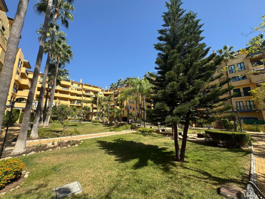 Middle Floor Apartment San Pedro de Alcántara Málaga - image 26