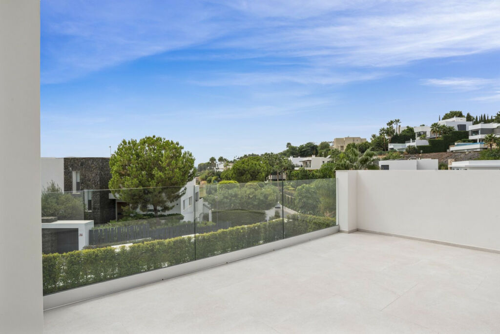 Detached Villa Benahavís Málaga - image 26