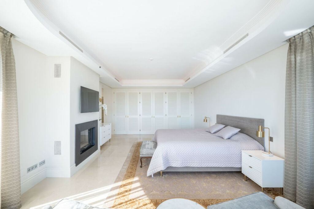 Detached Villa Marbella Málaga - image 26
