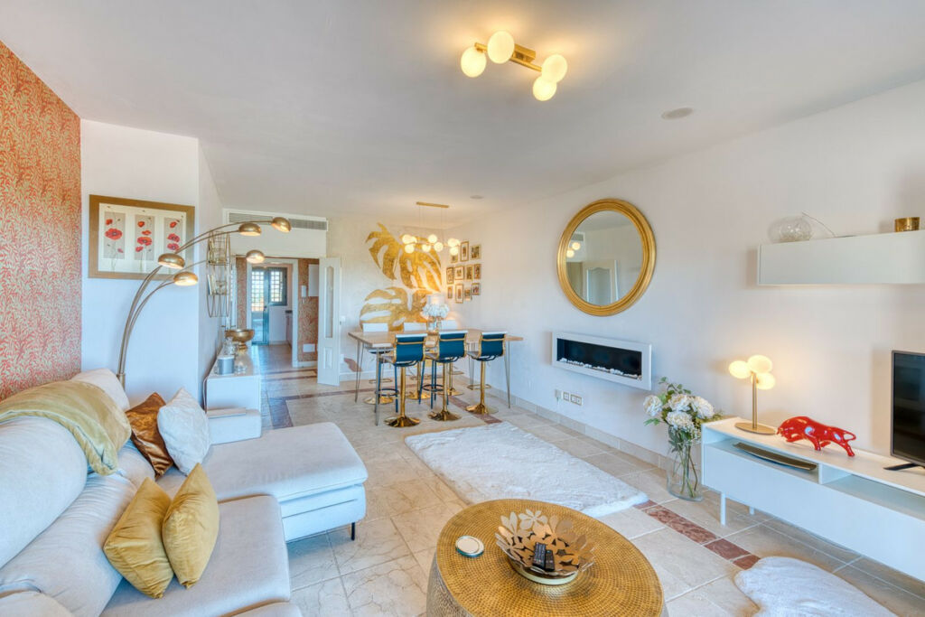 Middle Floor Apartment Estepona Málaga - image 25
