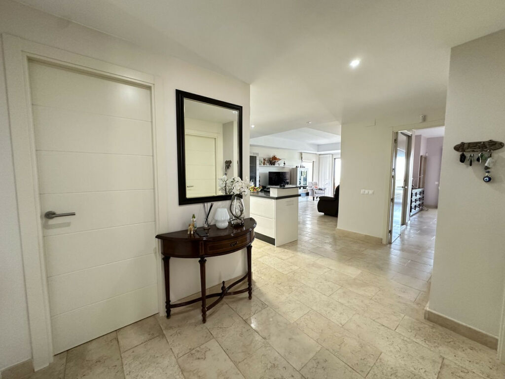 Middle Floor Apartment Casares Málaga - image 26