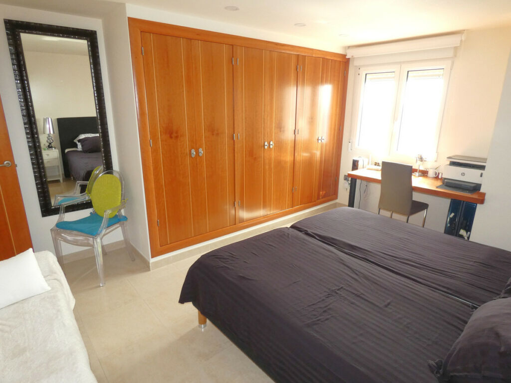 Middle Floor Apartment Torrevieja Alicante - image 26
