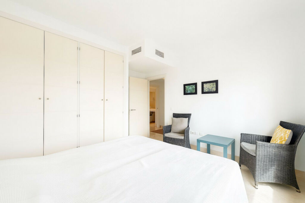 Middle Floor Apartment Cerros del Aguila Málaga - image 26