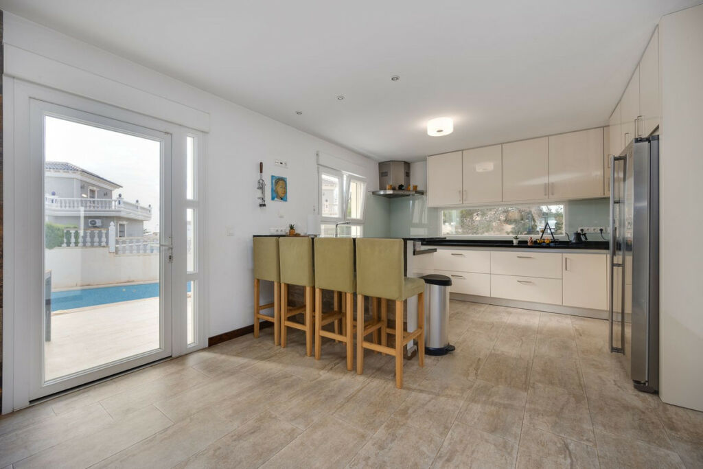 Detached Villa Ciudad Quesada Alicante - image 25
